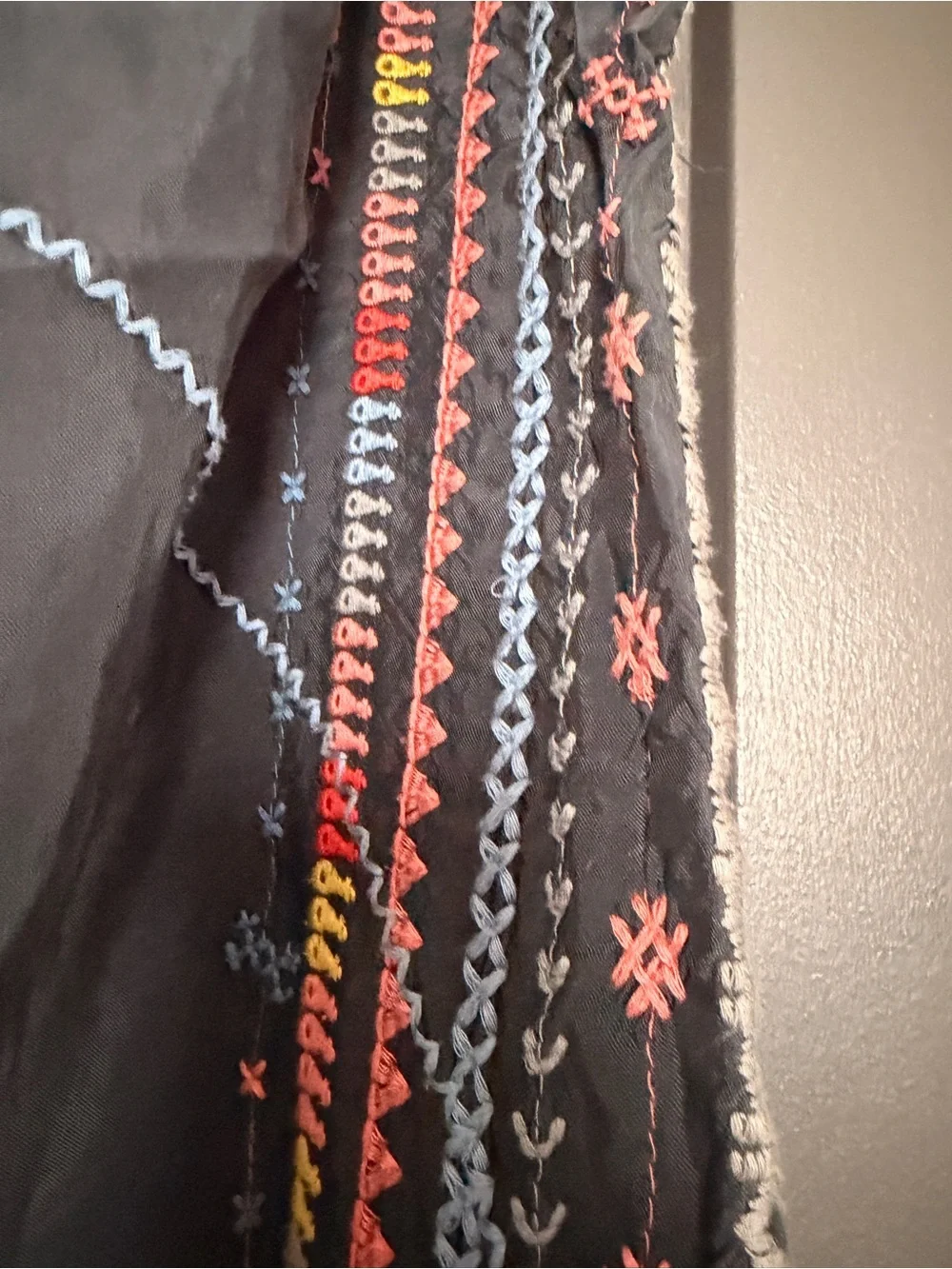 Johnny Was Black Cargo Pants with Multicolor Embroidered Stripes - Picture 5 of 10